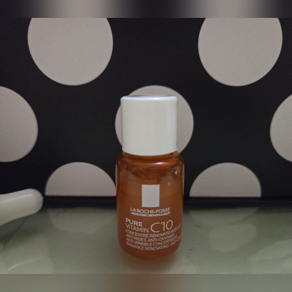 ✨️La Roche-Posay Bundle✨️ - Picture 3 of 4